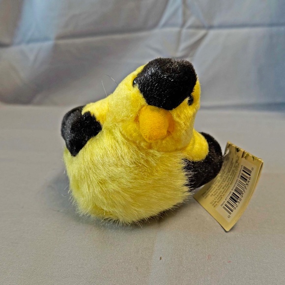 SINGING BIRD, PLAYS REAL BIRD CALLS, AMERICAN GOLDFINCH, 6 L x 4 ½ W x 4 ¾ H IN - Picture 4 of 16